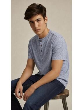 TOMMY BAHAMA Men’s Short Sleeve 3-Button Placket Henley in Heathered Blue-XL